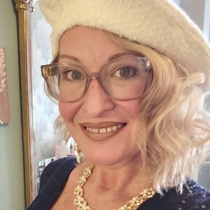 Meet your Posher, Lady Jame